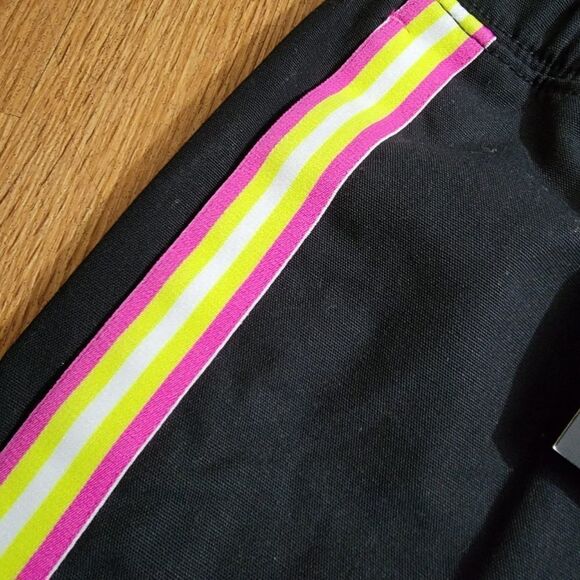 Nike Sportswear NSW Women's Woven Shorts Black White Size XS New Loose Fit - Picture 2 of 8